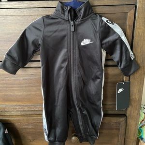 Baby boy Nike one piece outfit 0-3 months NWT
